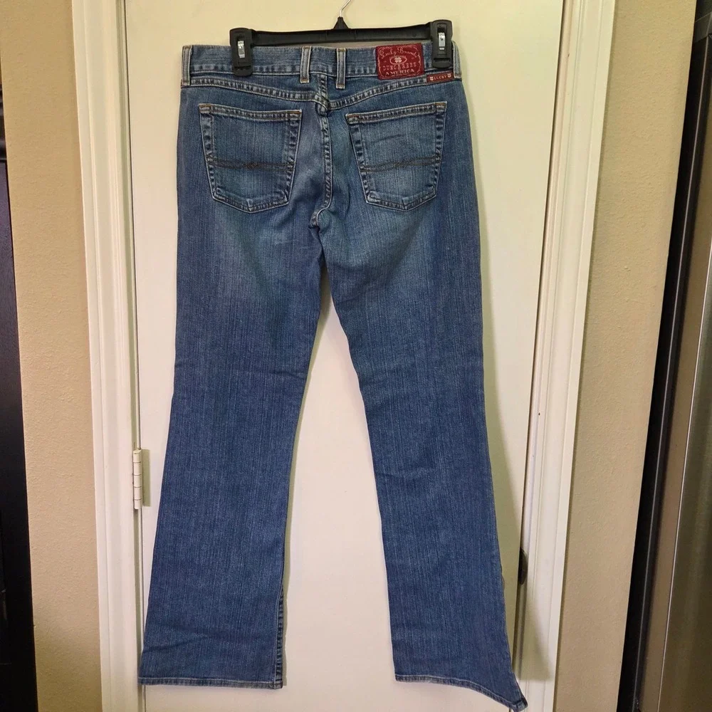 Lucky Brand Mid Rise Flare Jeans Blue Medium Wash Made in USA Womens Size 6/28